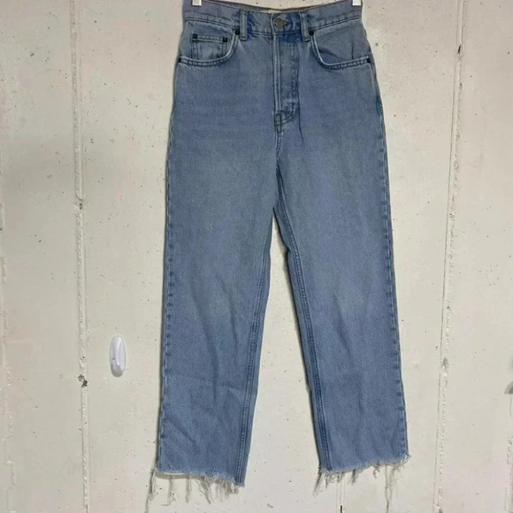 Reformation Tahoe size 23/00 raw hem cropped hidden button fly jeans - Picture 3 of 8